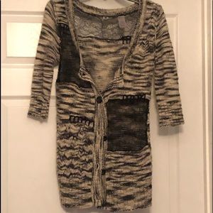 🥰Darling BKE sweater!